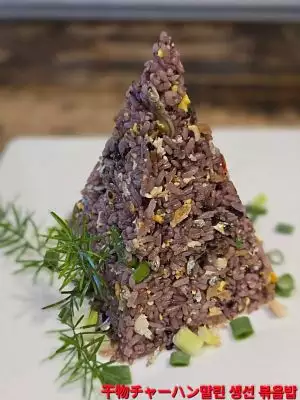 小魚乾炒飯｜Fried rice with dried clove fish｜煮干しチャーハン｜마른멸치 볶음밥